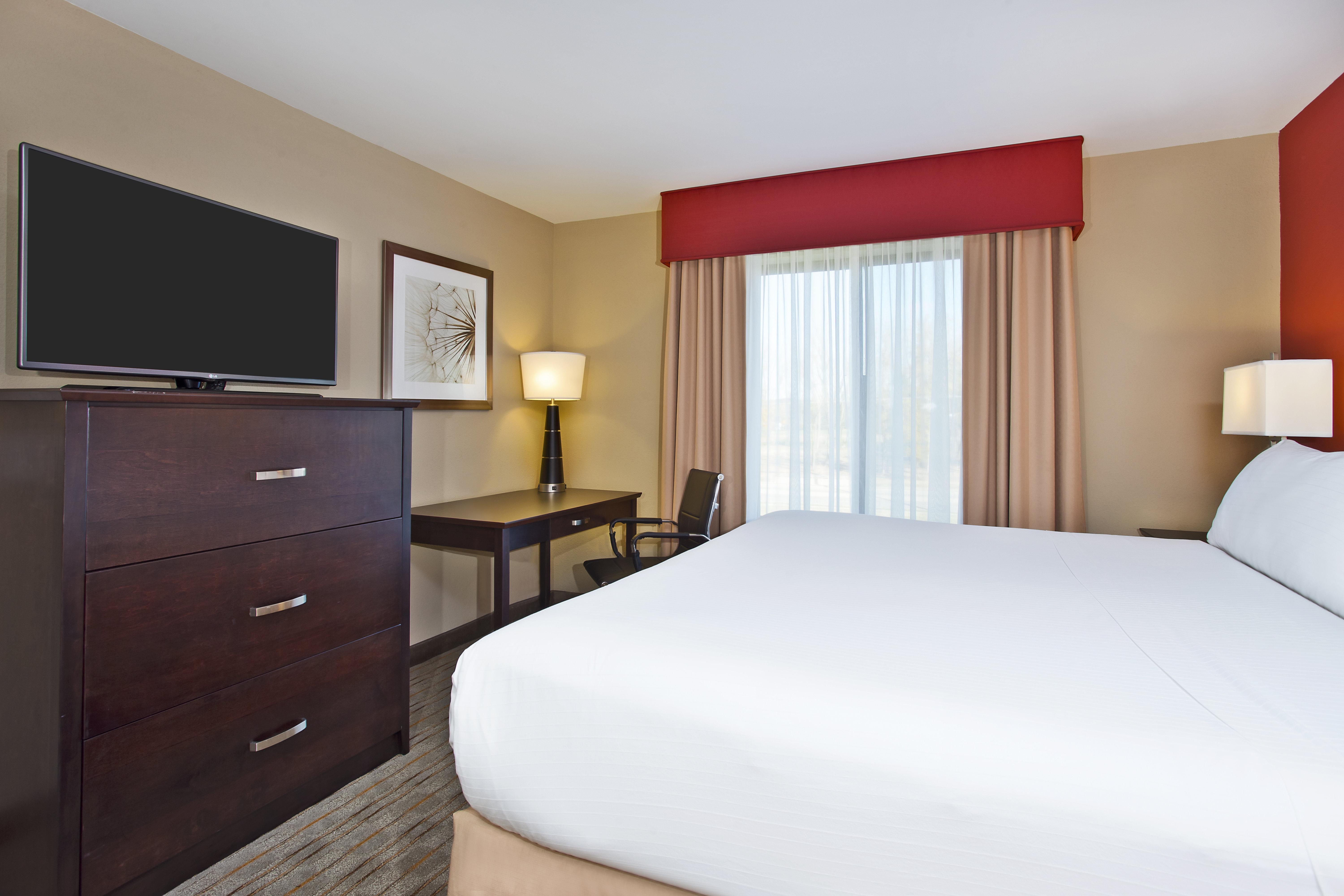 Holiday Inn Express & Suites Springfield By Ihg Exterior photo